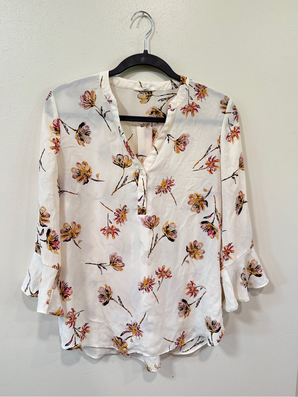 Maurice’s Floral V-Neck Blouse - Floral Design Women’s Size Small
